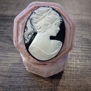 Black and White Cameo Pin